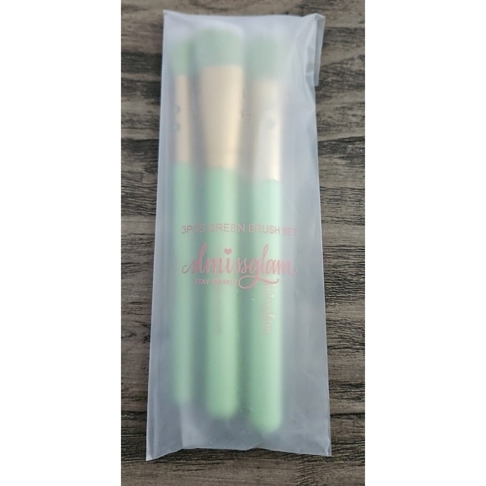 Slmissglam Makeup Brush Set Green Trio 3 Pc Blend Blush Contour NEW in Package